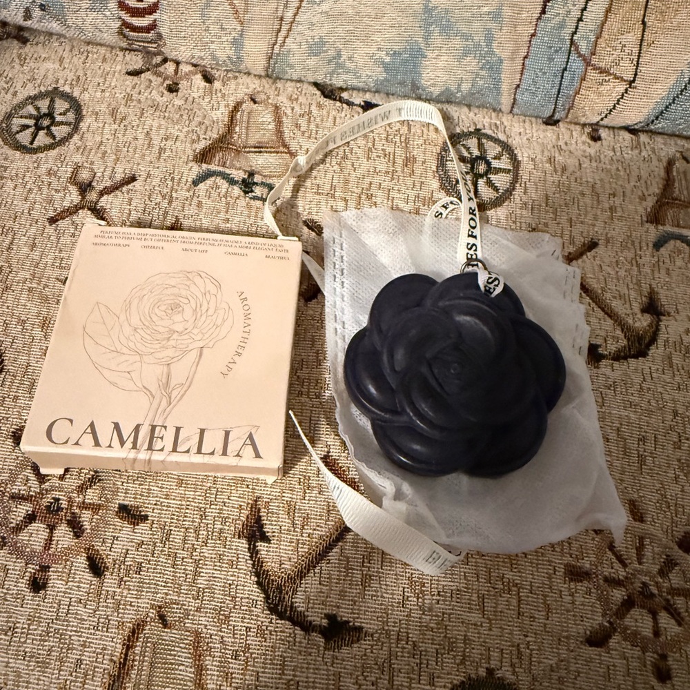 Camellia Black Flower Accessory